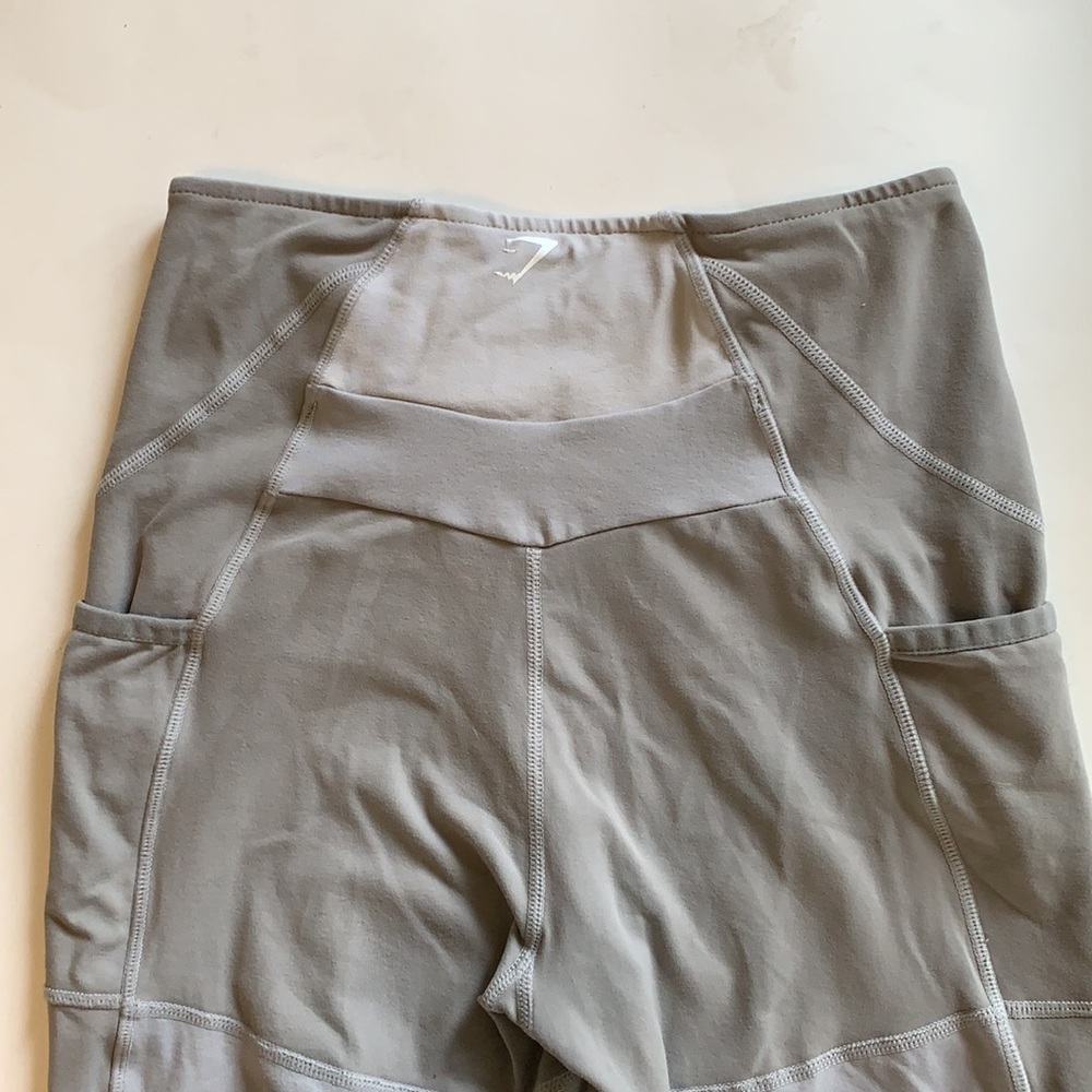 Gym shark women’s Tonal Block Leggings - Picture 4 of 7